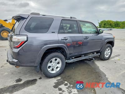 Trzecie zdjęcie samochodu z tyłu: 2023 TOYOTA 4RUNNER SR5 VIN:JTEEU5JR0P5279057 - miniatura