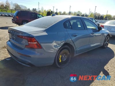 Trzecie zdjęcie samochodu z tyłu: 2024 VOLVO S60 PLUS VIN:7JRL12TL5RG281214 - miniatura