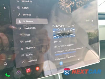 Zdjęcie 9 z 12 samochodu: 2026 TESLA MODEL Y VIN:7SAYGDET9TA629092 - miniatura