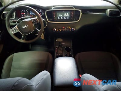 Zdjęcie 8 z 13 samochodu: 2019 KIA SORENTO LX VIN:5XYPGDA34KG566671 - miniatura