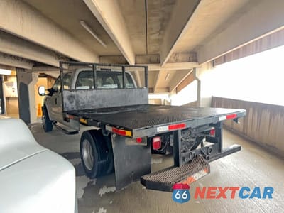 Trzecie zdjęcie samochodu z tyłu: 2007 FORD F450 SUPER DUTY VIN:1FDXW46P57EA14140 - miniatura