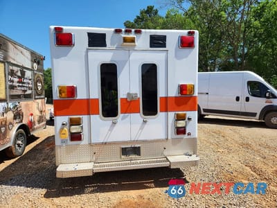 Zdjęcie 6 z 13 samochodu: 2006 FORD F350 SUPER DUTY AMBULANCE VIN:1FDWF37PX6EC74875 - miniatura