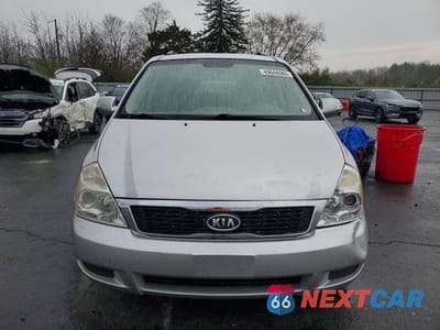 Piąte zdjęcie samochodu w środku: 2012 KIA SEDONA LX VIN:KNDMG4C78C6504343 - miniatura
