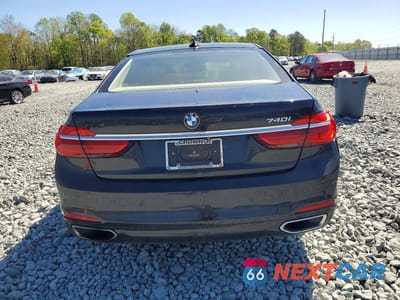 Zdjęcie 6 z 12 samochodu: 2016 BMW 740 I VIN:WBA7E2C54GG503919 - miniatura