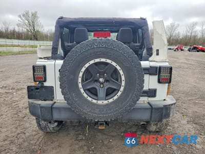 Zdjęcie 6 z 13 samochodu: 2016 JEEP WRANGLER UNLIMITED SPORT VIN:1C4BJWDG5GL342021 - miniatura
