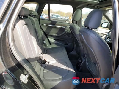 Zdjęcie 10 z 12 samochodu: 2018 BMW X1 XDRIVE28I VIN:WBXHT3C38J5L26315 - miniatura