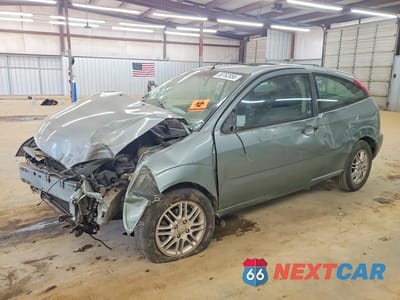 2005 FORD FOCUS ZX3 3FAFP31N85R112575 - główne zdjęcie licytacji z USA - miniatura