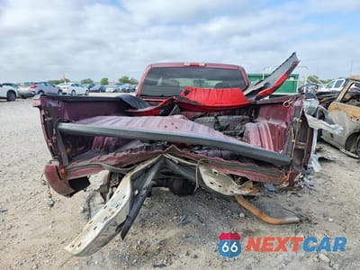 Zdjęcie 6 z 12 samochodu: 2001 GMC NEW SIERRA C1500 VIN:2GTEC19V311233006 - miniatura