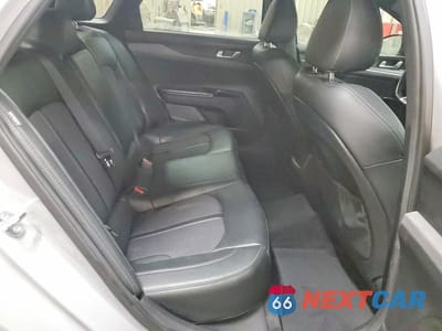 Zdjęcie 10 z 12 samochodu: 2022 KIA K5 GT-LINE VIN:5XXG64J20NG128829 - miniatura