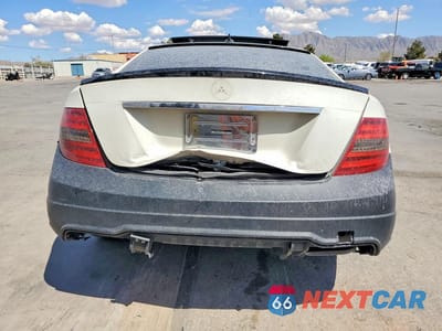 Zdjęcie 6 z 12 samochodu: 2012 MERCEDES-BENZ C 250 VIN:WDDGJ4HBXCF788687 - miniatura