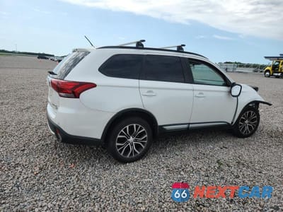 Trzecie zdjęcie samochodu z tyłu: 2016 MITSUBISHI OUTLANDER ES VIN:JA4AD3A30GZ035978 - miniatura