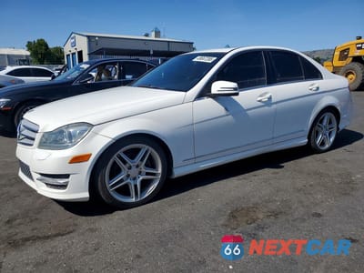 2013 MERCEDES-BENZ C 250 WDDGF4HB9DA779219 - główne zdjęcie licytacji z USA - miniatura