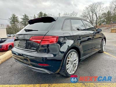 Trzecie zdjęcie samochodu z tyłu: 2018 AUDI A3 E-TRON PREMIUM VIN:WAUUPBFFXJA114035 - miniatura
