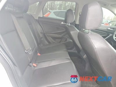 Zdjęcie 10 z 11 samochodu: 2020 VOLKSWAGEN JETTA SEL VIN:3VWEB7BUXLM071391 - miniatura