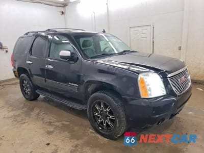 Czwarte zdjęcie samochodu z boku: 2012 GMC YUKON SLT VIN:1GKS2CE02CR106385 - miniatura
