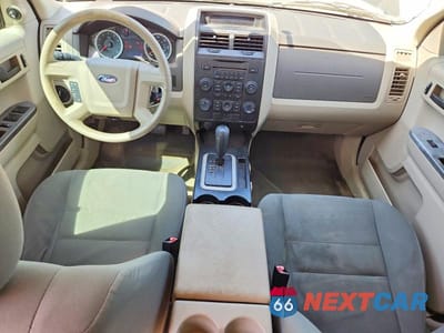 Zdjęcie 8 z 13 samochodu: 2011 FORD ESCAPE XLS VIN:1FMCU0C72BKC43239 - miniatura