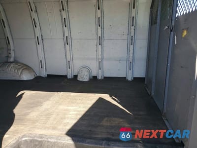 Zdjęcie 11 z 12 samochodu: 2016 CHEVROLET EXPRESS 2500 CARGO DELIVERY VAN VIN:1GCWGBFF1G1209684 - miniatura