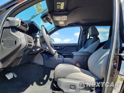 Zdjęcie 7 z 12 samochodu: 2025 TOYOTA TACOMA TRD SPORT VIN:3TMKB5FN1SM035617 - miniatura