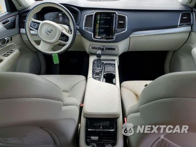 Zdjęcie 8 z 13 samochodu: 2021 VOLVO XC90 T5 MOMENTUM VIN:YV4102CK8M1680563 - miniatura