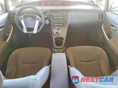 Zdjęcie 8 z 12 samochodu: 2011 TOYOTA PRIUS TWO VIN:JTDKN3DU4B1435948 - miniatura