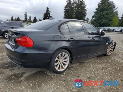 Trzecie zdjęcie samochodu z tyłu: 2011 BMW 328 XI SULEV VIN:WBAPK5C52BA657129 - miniatura