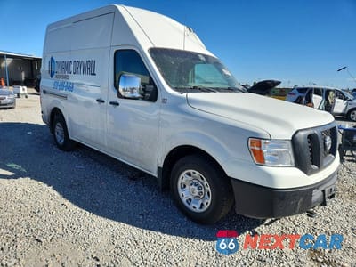 Czwarte zdjęcie samochodu z boku: 2021 NISSAN NV 2500 HD SV VIN:1N6AF0LY9MN810236 - miniatura