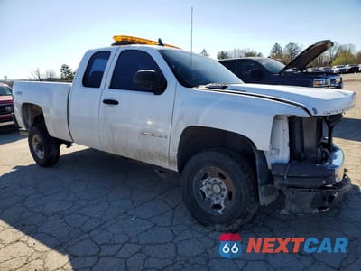 Czwarte zdjęcie samochodu z boku: 2007 CHEVROLET SILVERADO K2500 HEAVY DUTY VIN:1GCHK29687E554433 - miniatura