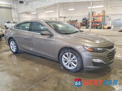Czwarte zdjęcie samochodu z boku: 2020 CHEVROLET MALIBU LT VIN:1G1ZD5STXLF047126 - miniatura