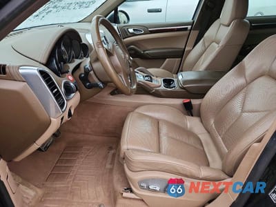 Zdjęcie 7 z 13 samochodu: 2013 PORSCHE CAYENNE VIN:WP1AF2A26DLA34283 - miniatura