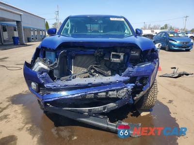 Piąte zdjęcie samochodu w środku: 2022 TOYOTA TACOMA SR5 V6 VIN:3TMCZ5AN3NM479934 - miniatura