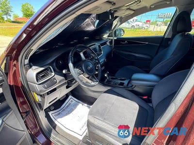 Zdjęcie 9 z 10 samochodu: 2016 KIA SORENTO LX V6 VIN:5XYPG4A57GG126047 - miniatura