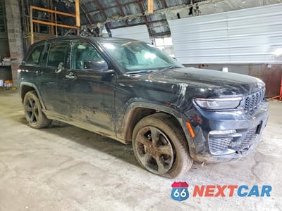 Czwarte zdjęcie samochodu z boku: 2024 JEEP GRAND CHEROKEE LIMITED VIN:1C4RJHBG5R8609774 - miniatura