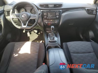Zdjęcie 8 z 13 samochodu: 2017 NISSAN ROGUE SPORT SV VIN:JN1BJ1CP4HW026598 - miniatura