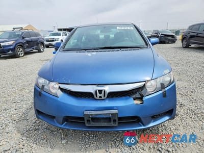 Piąte zdjęcie samochodu w środku: 2010 HONDA CIVIC LX VIN:2HGFA1F51AH318191 - miniatura