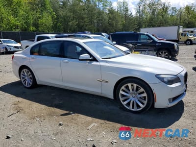 Czwarte zdjęcie samochodu z boku: 2011 BMW 750 LI VIN:WBAKX8C54BC198137 - miniatura