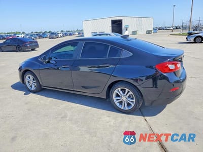 Drugie zdjęcie samochodu z przodu: 2019 CHEVROLET CRUZE LS VIN:1G1BC5SM7K7112200 - miniatura