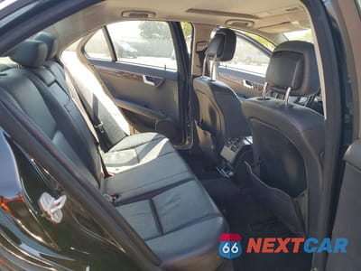 Zdjęcie 10 z 11 samochodu: 2014 MERCEDES-BENZ C 250 VIN:WDDGF4HB2ER316938 - miniatura