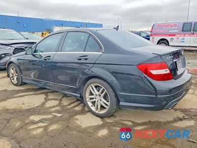 Drugie zdjęcie samochodu z przodu: 2014 MERCEDES-BENZ C 250 VIN:WDDGF4HB4ER313510 - miniatura