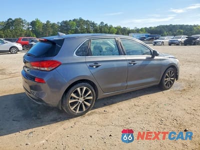 Trzecie zdjęcie samochodu z tyłu: 2019 HYUNDAI ELANTRA GT BASE VIN:KMHH35LE3KU115679 - miniatura