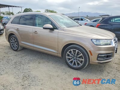 Czwarte zdjęcie samochodu z boku: 2018 AUDI Q7 PREMIUM PLUS VIN:WA1LAAF78JD020053 - miniatura