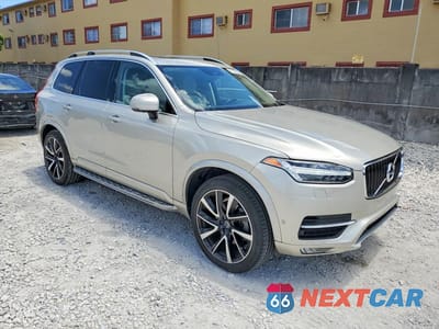 Czwarte zdjęcie samochodu z boku: 2018 VOLVO XC90 T6 VIN:YV4A22PK9J1325322 - miniatura