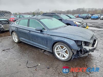 Czwarte zdjęcie samochodu z boku: 2019 AUDI A5 PREMIUM VIN:WAUANCF51KA063581 - miniatura