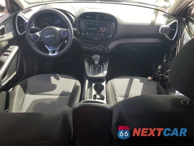 Zdjęcie 8 z 12 samochodu: 2022 KIA SOUL LX VIN:KNDJ23AU2N7177939 - miniatura