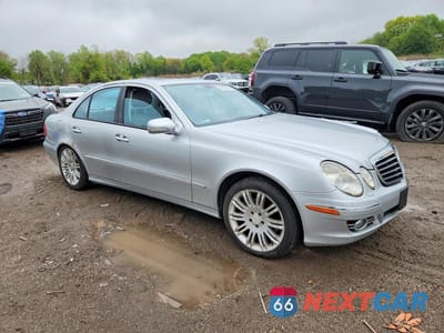 Czwarte zdjęcie samochodu z boku: 2008 MERCEDES-BENZ E 350 4MATIC VIN:WDBUF87X48B203828 - miniatura