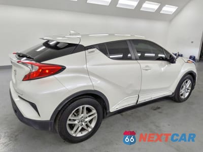Trzecie zdjęcie samochodu z tyłu: 2021 TOYOTA C-HR LE VIN:JTNKHMBX3M1105954 - miniatura
