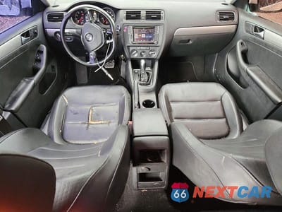 Zdjęcie 8 z 12 samochodu: 2017 VOLKSWAGEN JETTA SE VIN:3VWDB7AJ4HM398301 - miniatura