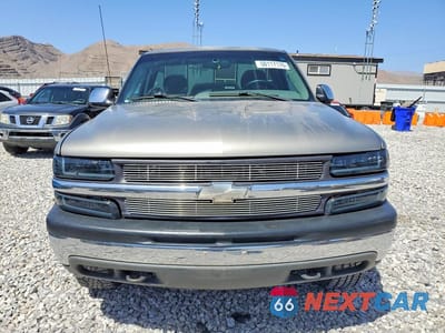Piąte zdjęcie samochodu w środku: 2000 CHEVROLET SILVERADO K1500 VIN:1GCEK14T8YZ272510 - miniatura