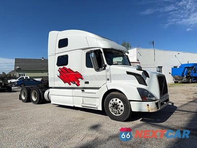 2014 VOLVO VN VNL 4V4NC9EH2EN152537 - główne zdjęcie licytacji z USA - miniatura