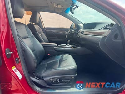 Piąte zdjęcie samochodu w środku: 2013 LEXUS GS 350 VIN:JTHBE1BL0D5016570 - miniatura