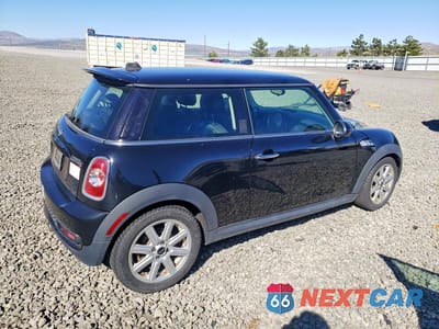 Trzecie zdjęcie samochodu z tyłu: 2013 MINI COOPER S VIN:WMWSV3C52DT390331 - miniatura